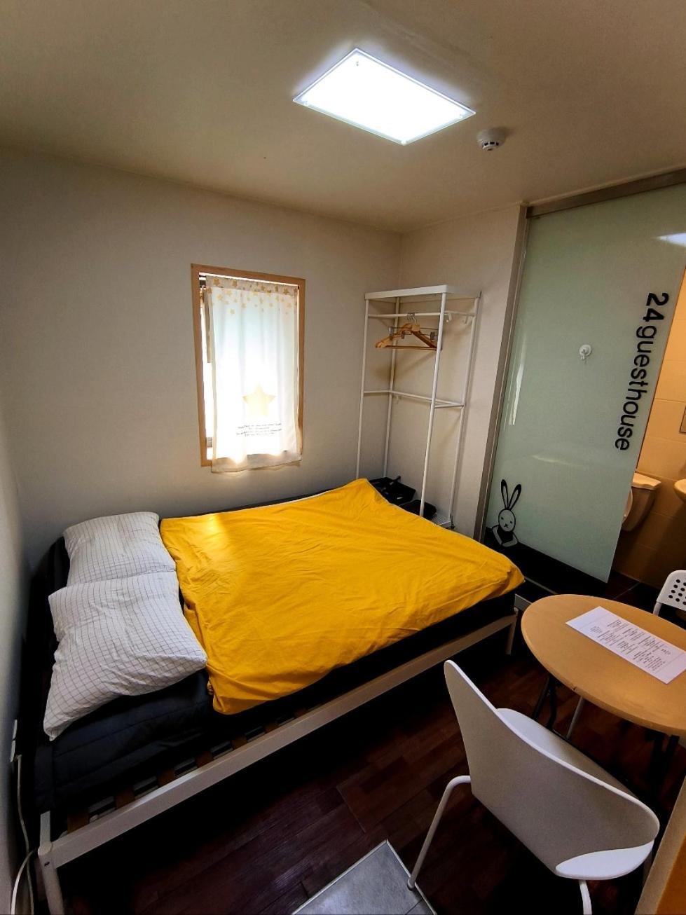 24 Guesthouse Sinchon Avenue Seoel Buitenkant foto