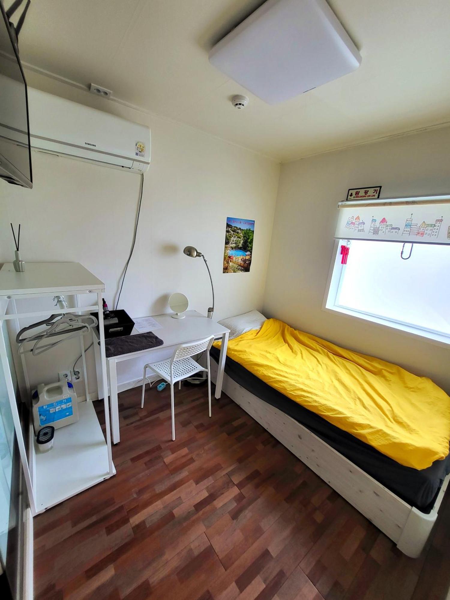 24 Guesthouse Sinchon Avenue Seoel Kamer foto