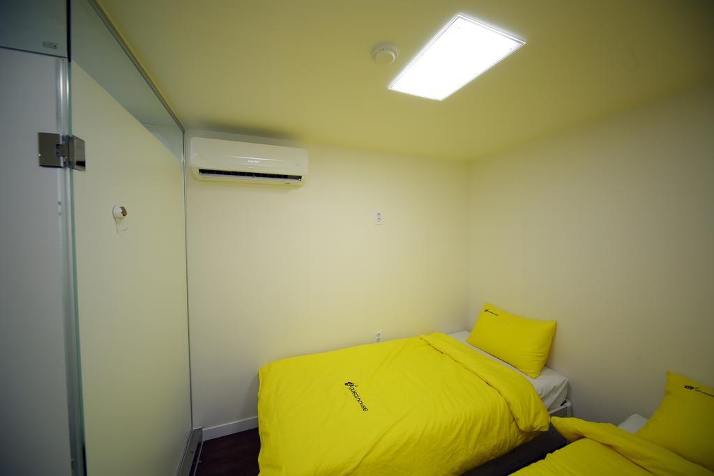 24 Guesthouse Sinchon Avenue Seoel Buitenkant foto