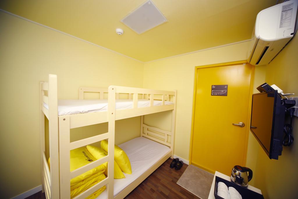 24 Guesthouse Sinchon Avenue Seoel Kamer foto